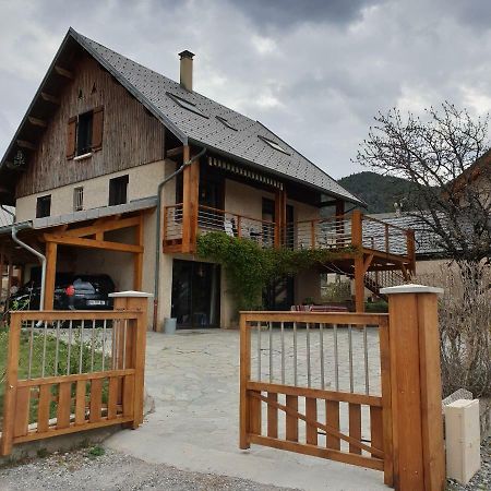 Oustal Apartment Savines Bagian luar foto